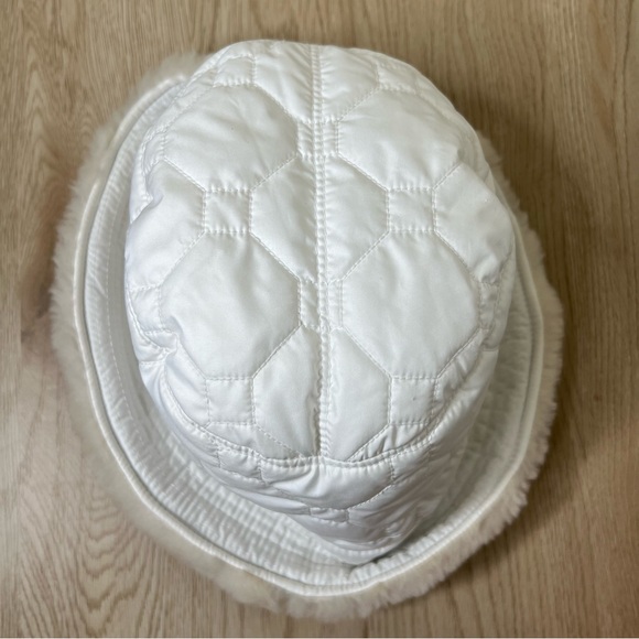 UGG White Quilted Puffer Bucket Hat - Picture 5 of 8